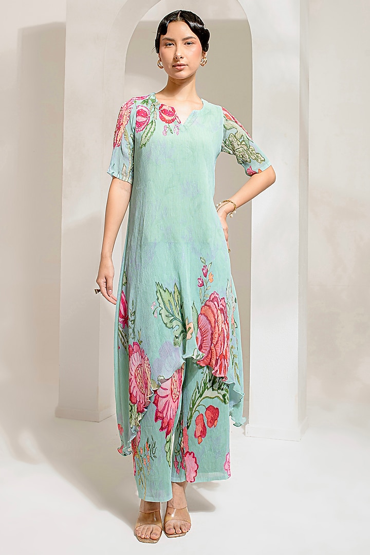 Emerald Green Georgette Viscose & Polyester Embroidered Kurta Set by preeti mehta at Pernia's Pop Up Shop