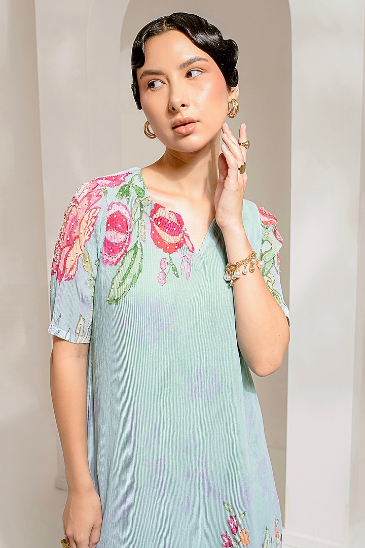 Emerald Green Georgette Viscose & Polyester Embroidered Kurta Set by preeti mehta at Pernia's Pop Up Shop