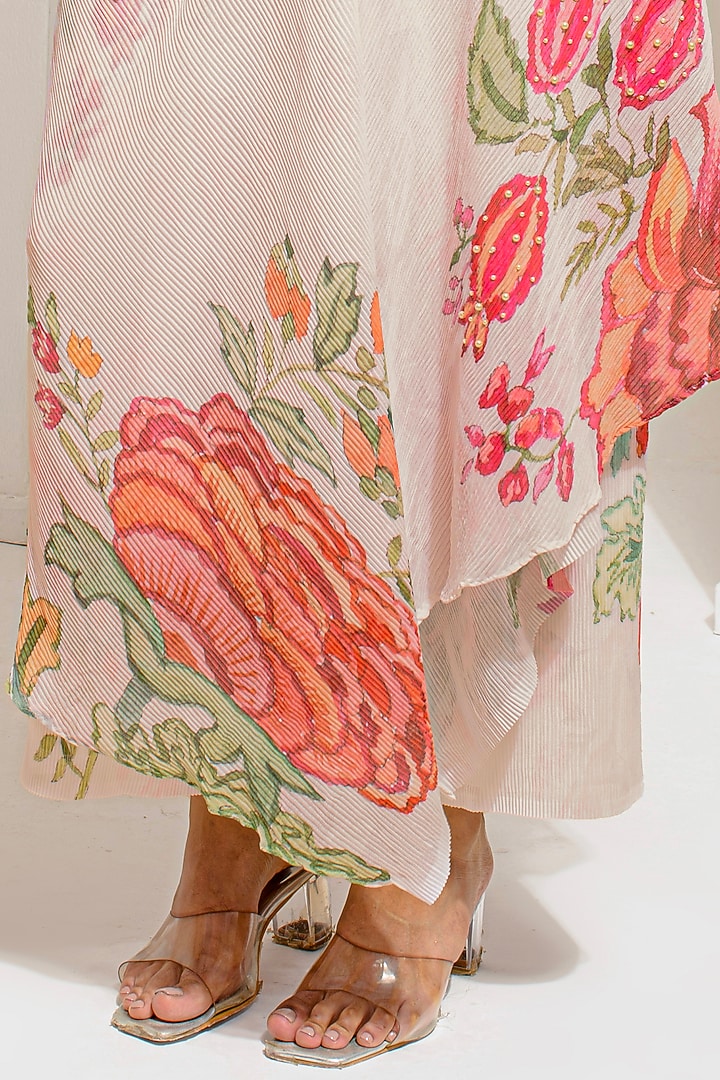 Ivory White Georgette Viscose & Polyester Hand Embroidered Kurta Set by Preeti Mehta at Pernia's Pop Up Shop