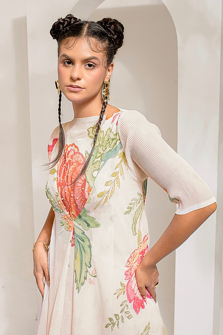 Ivory White Georgette Viscose & Polyester Hand Embroidered Kurta Set by Preeti Mehta at Pernia's Pop Up Shop