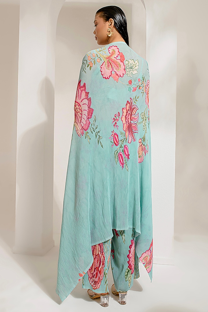 Emerald Green Georgette Viscose Embroidered Cape Set by Preeti Mehta at Pernia's Pop Up Shop