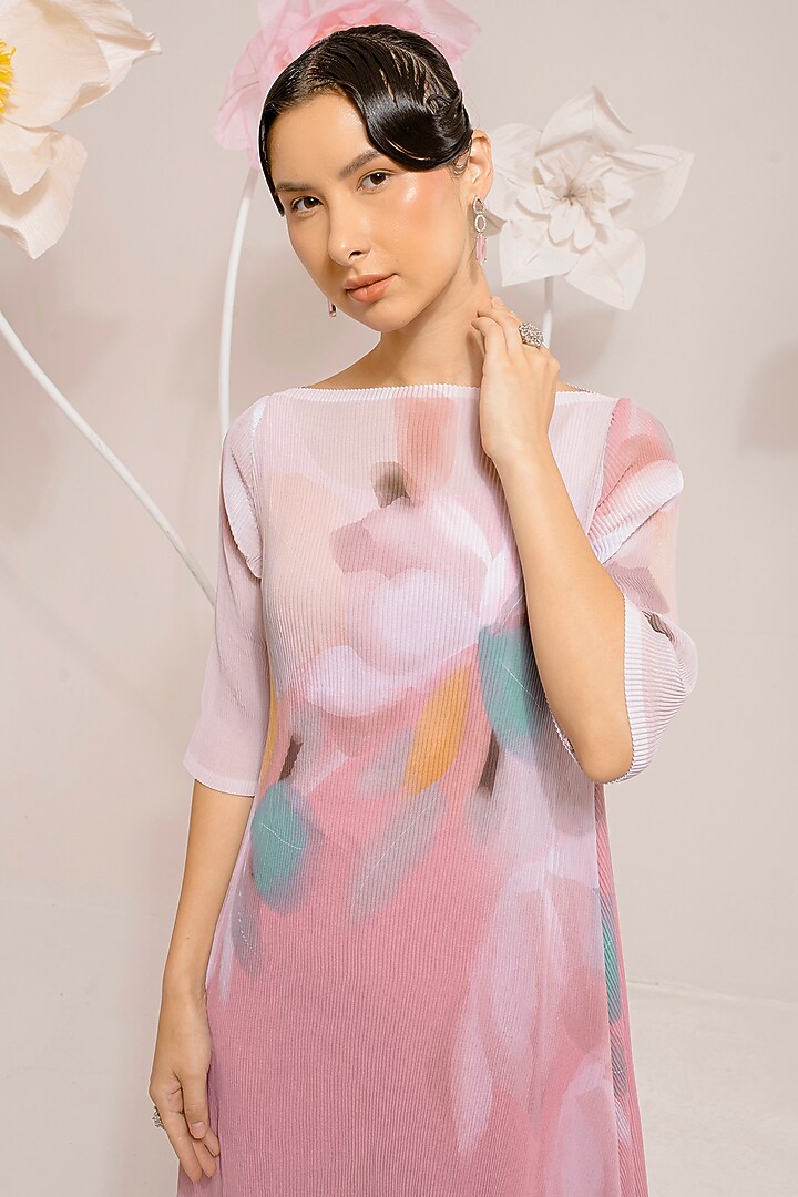 French Pink Georgette Viscose & Polyester Hand Embroidered Kurta Set by Preeti Mehta at Pernia's Pop Up Shop