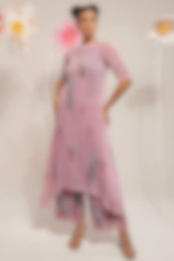 Onion Pink Lurex Chinon & Polyester Kurta Set by Preeti Mehta at Pernia's Pop Up Shop