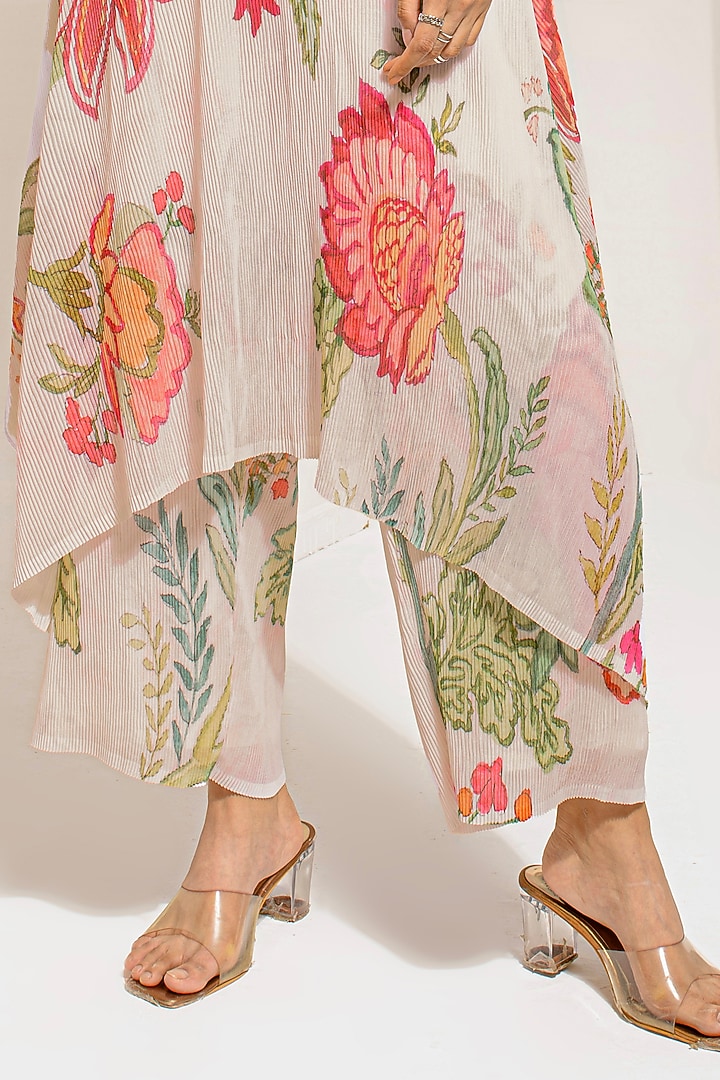 Ivory White Georgette Viscose & Polyester Kurta Set by Preeti Mehta at Pernia's Pop Up Shop