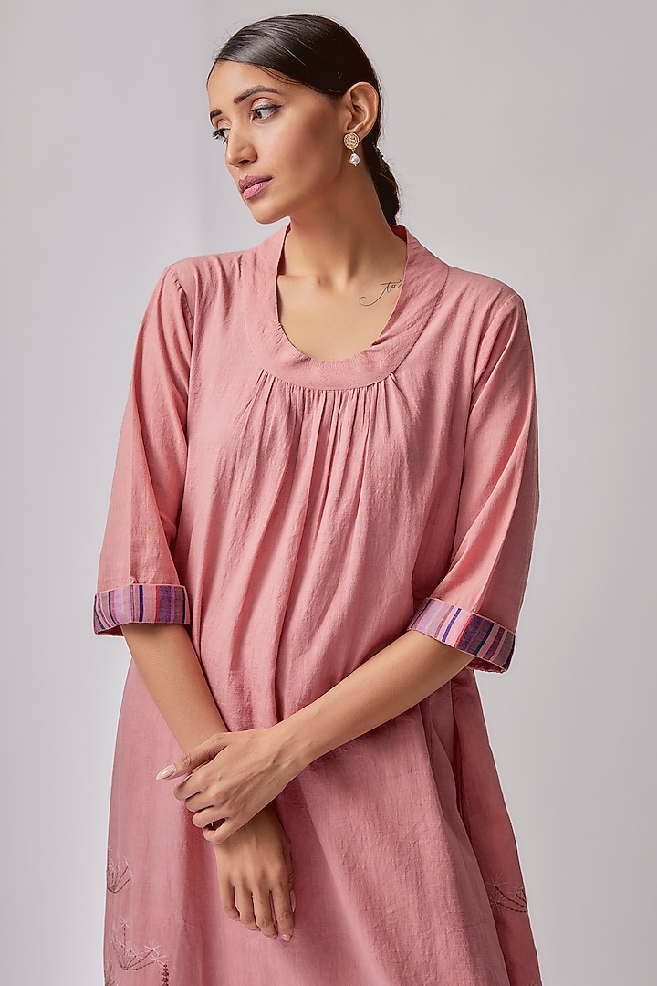 Rose Pink Cotton Embroidered Tunic Set by Priyam Narayan at Pernia's Pop Up Shop