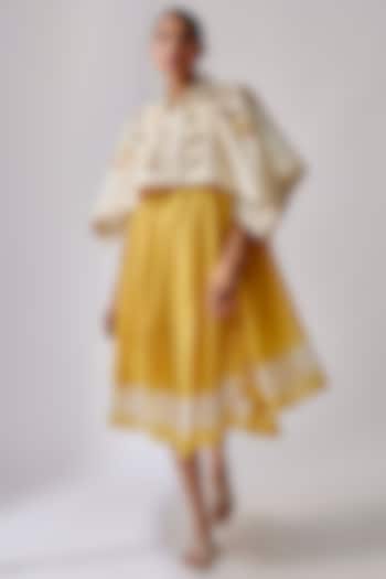 Ivory & Yellow Cotton Printed Kaftan Dress by Priyam Narayan