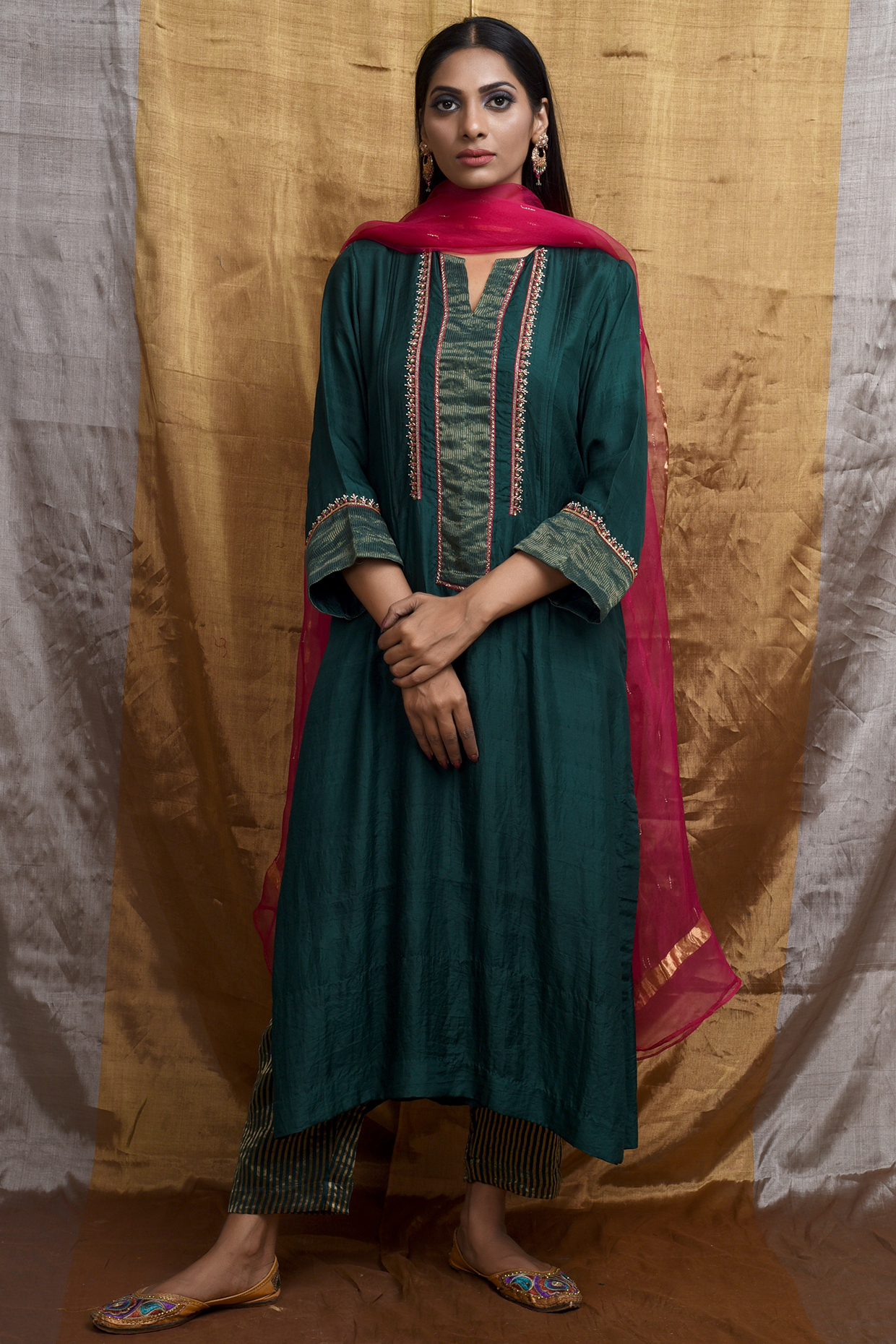 Dark Green Embroidered Kurta Set by Priti Prashant