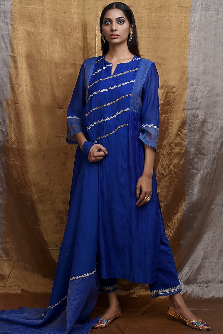 Royal Blue Tilla Embroidered Kurta Set by Priti Prashant