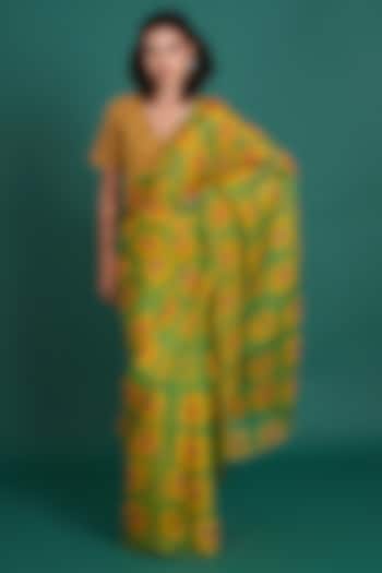 Green Silk Organza Printed & Embellished Saree Set by Priti Prashant