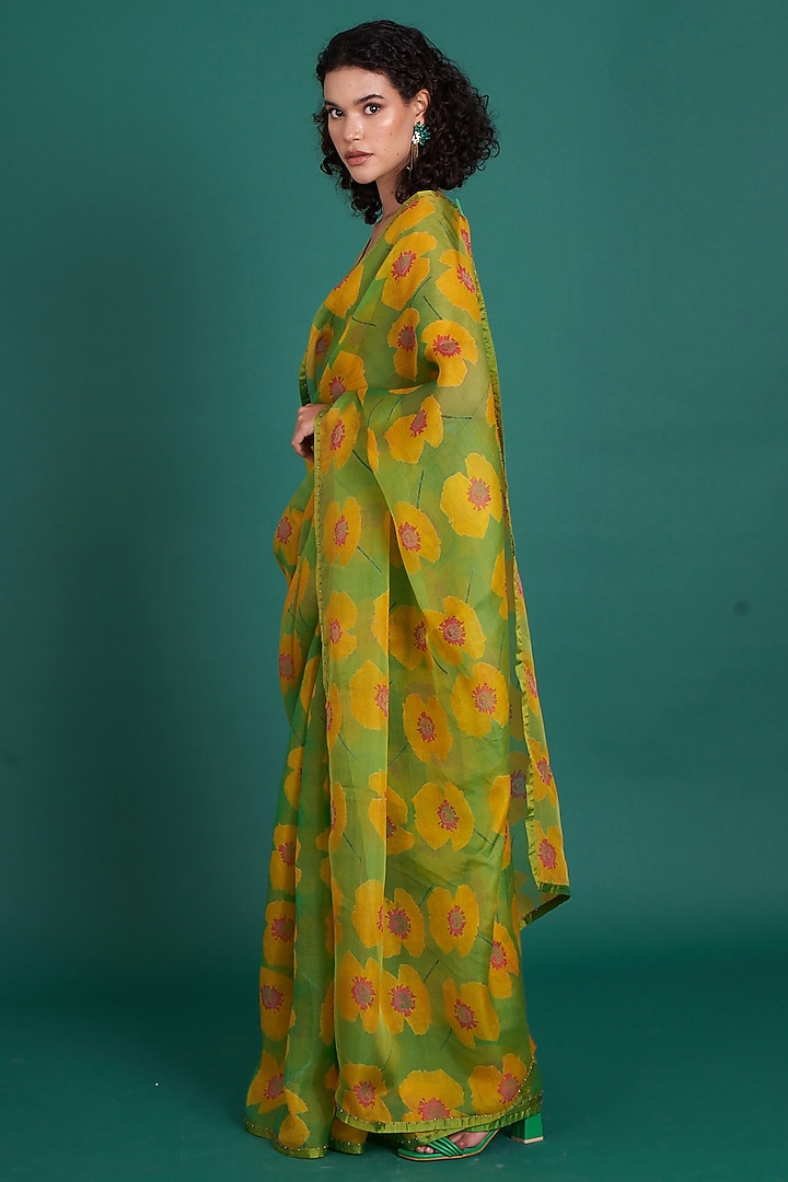 Green Silk Organza Printed & Embellished Party Wear Saree Set by Priti Prashant at Pernia's Pop Up Shop