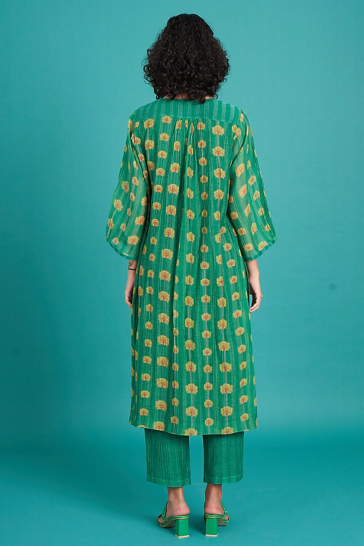 Emerald Green Silk Cotton Mul Floral Printed Kurta Set by Priti Prashant at Pernia's Pop Up Shop
