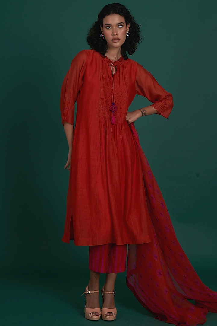 Red Mul Cotton Silk Kurta Set by Priti Prashant