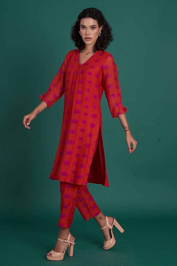 Red Pink Silk Cotton Mul Printed Kurta Set by Priti Prashant at Pernia's Pop Up Shop