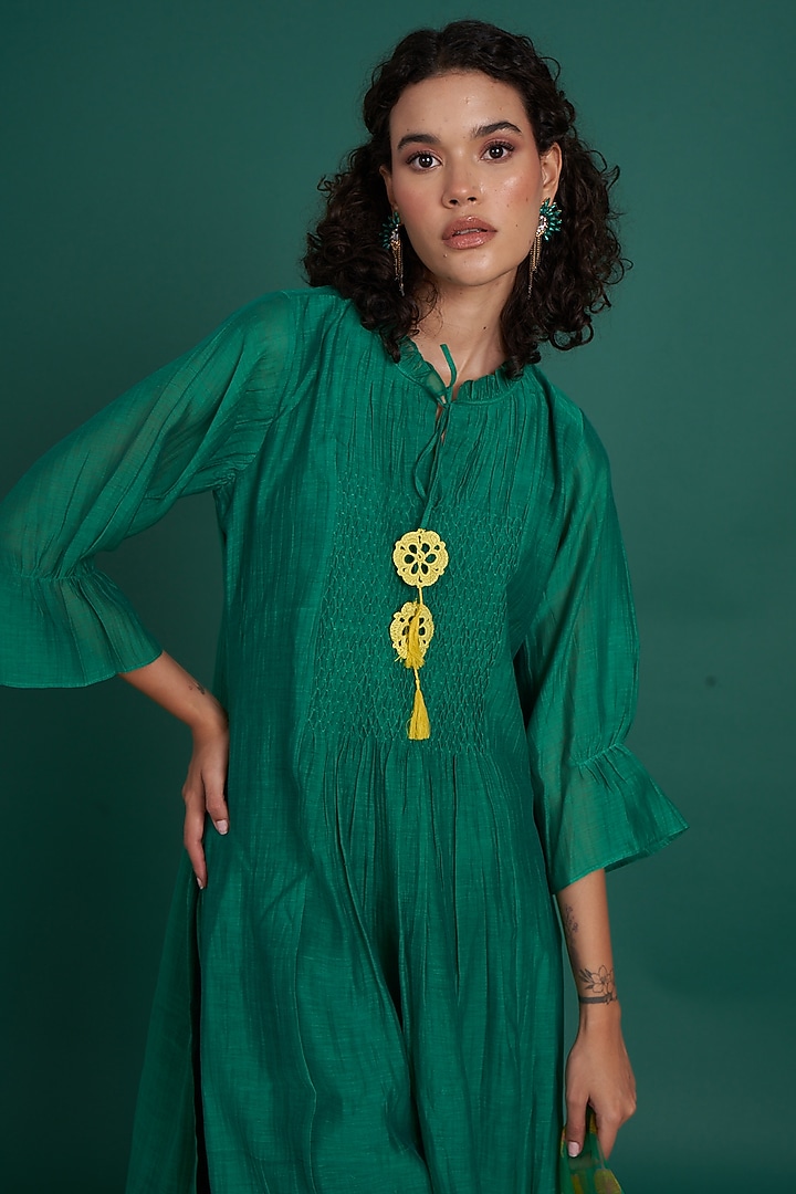 Emerald Green Mul Cotton Silk Kurta Set by Priti Prashant at Pernia's Pop Up Shop