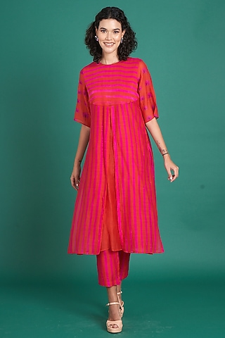 Red Silk Cotton Mul Floral Printed Kurta Set by Priti Prashant