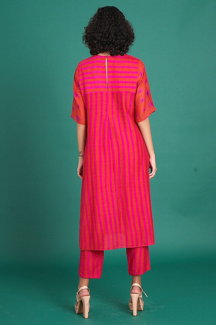 Red Silk Cotton Mul Floral Printed Kurta Set by Priti Prashant at Pernia's Pop Up Shop