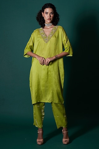 Green Mulberry Silk Zardosi Embroidered Handwoven Kaftan Kurta Set by Priti Prashant