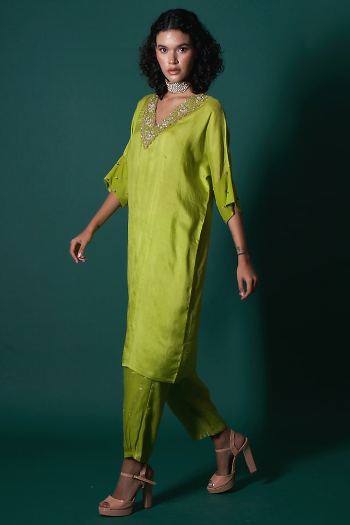 Green Mulberry Silk Zardosi Embroidered Handwoven Kaftan Kurta Set by Priti Prashant at Pernia's Pop Up Shop