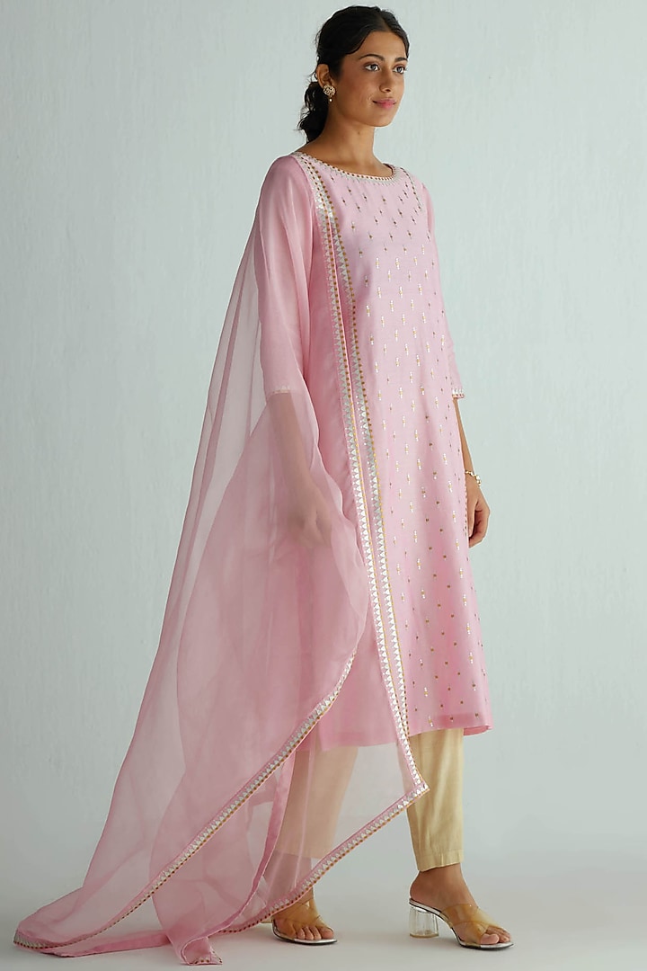 Yellow Chanderi & Mul Mul Embroidered Kurta Set by Priyal Prakash at Pernia's Pop Up Shop