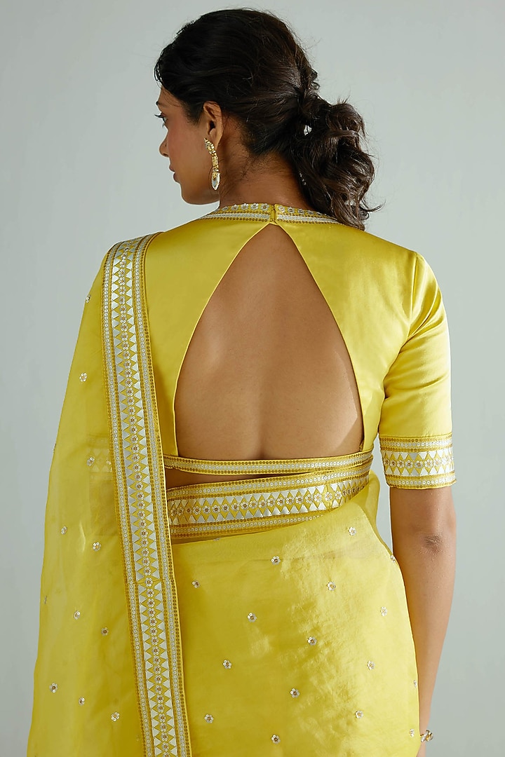 Pineapple Yellow Silk Organza Embroidered Wedding Saree Set by Priyal Prakash at Pernia's Pop Up Shop