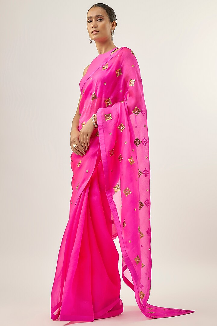 Magenta Silk Organza Hand Embroidered Party Wear Saree Set by Priyal Prakash at Pernia's Pop Up Shop