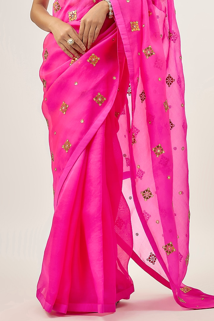 Magenta Silk Organza Hand Embroidered Party Wear Saree Set by Priyal Prakash at Pernia's Pop Up Shop