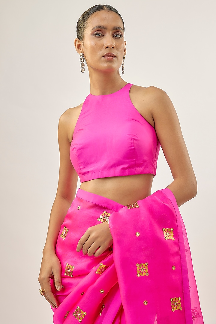 Magenta Silk Organza Hand Embroidered Party Wear Saree Set by Priyal Prakash at Pernia's Pop Up Shop