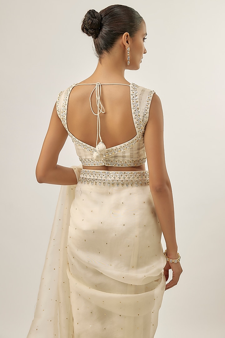 Ivory Silk Organza Zardosi Embellished Wedding Saree Set by Priyal Prakash at Pernia's Pop Up Shop