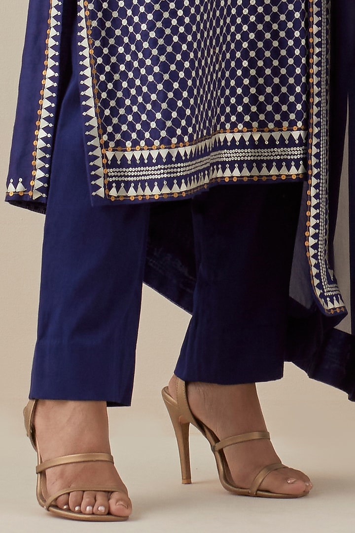 Ink Blue Chanderi Hand Embroidered Kurta Set by Priyal Prakash at Pernia's Pop Up Shop