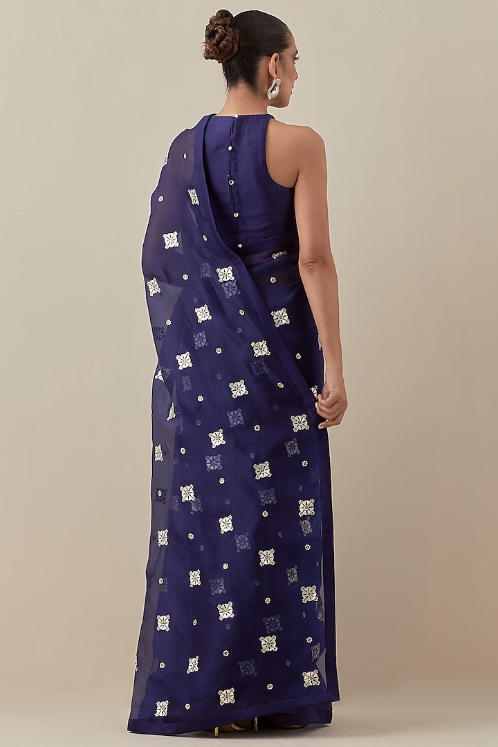 Midnight Blue Silk Organza Hand Embroidered Party Wear Saree Set by Priyal Prakash at Pernia's Pop Up Shop