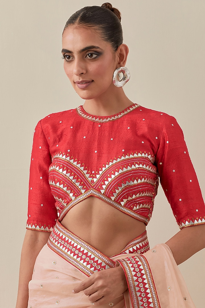 Fawn Red Silk Organza Hand Embroidered Wedding Saree Set by Priyal Prakash at Pernia's Pop Up Shop