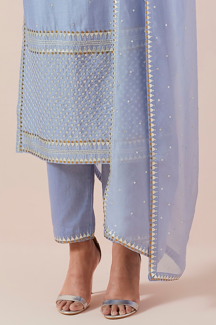 Hyacinth Blue Chanderi Hand Embroidered Kurta Set by Priyal Prakash at Pernia's Pop Up Shop