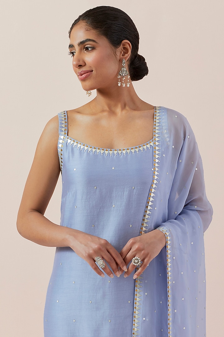 Hyacinth Blue Chanderi Hand Embroidered Kurta Set by Priyal Prakash at Pernia's Pop Up Shop