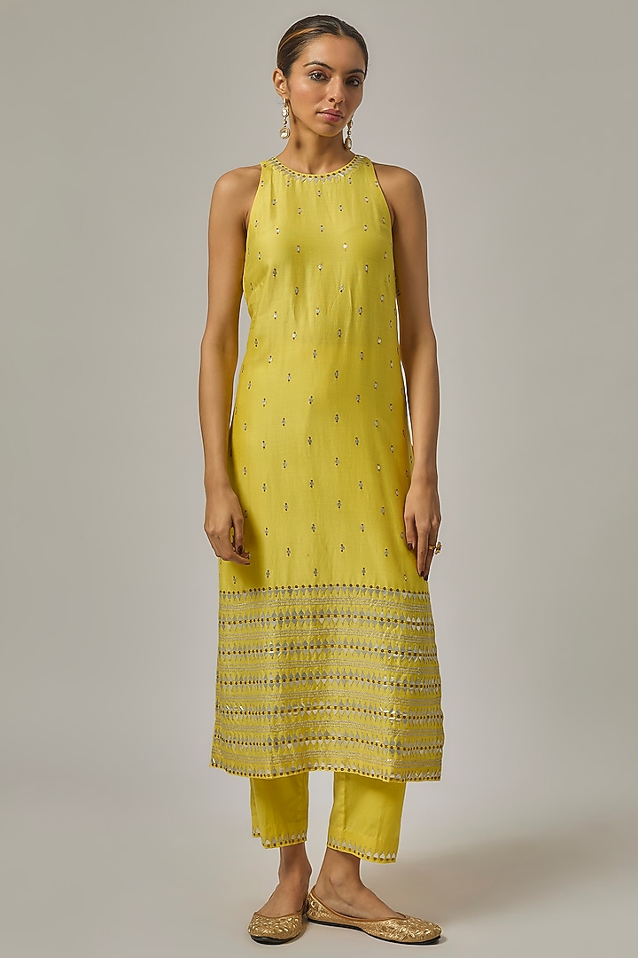 Lemon Yellow Chanderi Hand Embroidered Kurta Set by Priyal Prakash at Pernia's Pop Up Shop