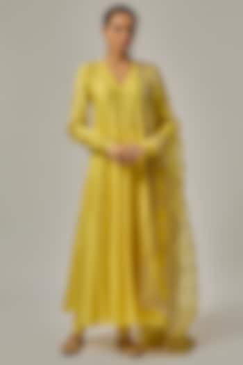 Lemon Yellow Chanderi Wedding Anarkali Set by Priyal Prakash at Pernia's Pop Up Shop