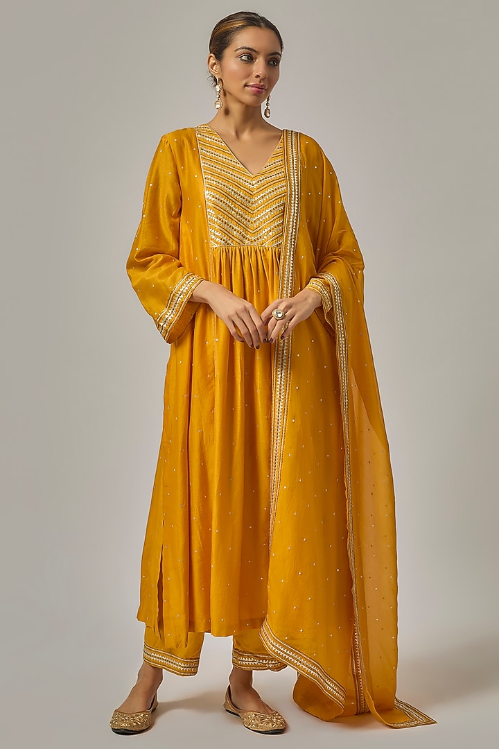 Turmeric Yellow Chanderi Hand Embroidered Kurta Set by Priyal Prakash at Pernia's Pop Up Shop