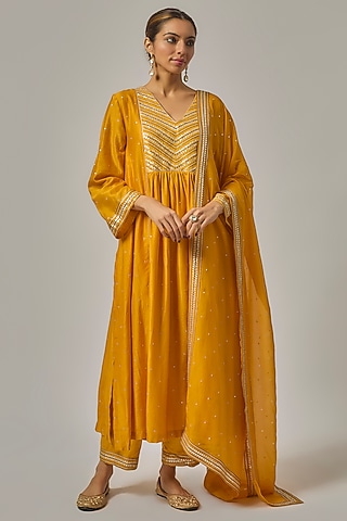Turmeric Yellow Chanderi Hand Embroidered Kurta Set by Priyal Prakash