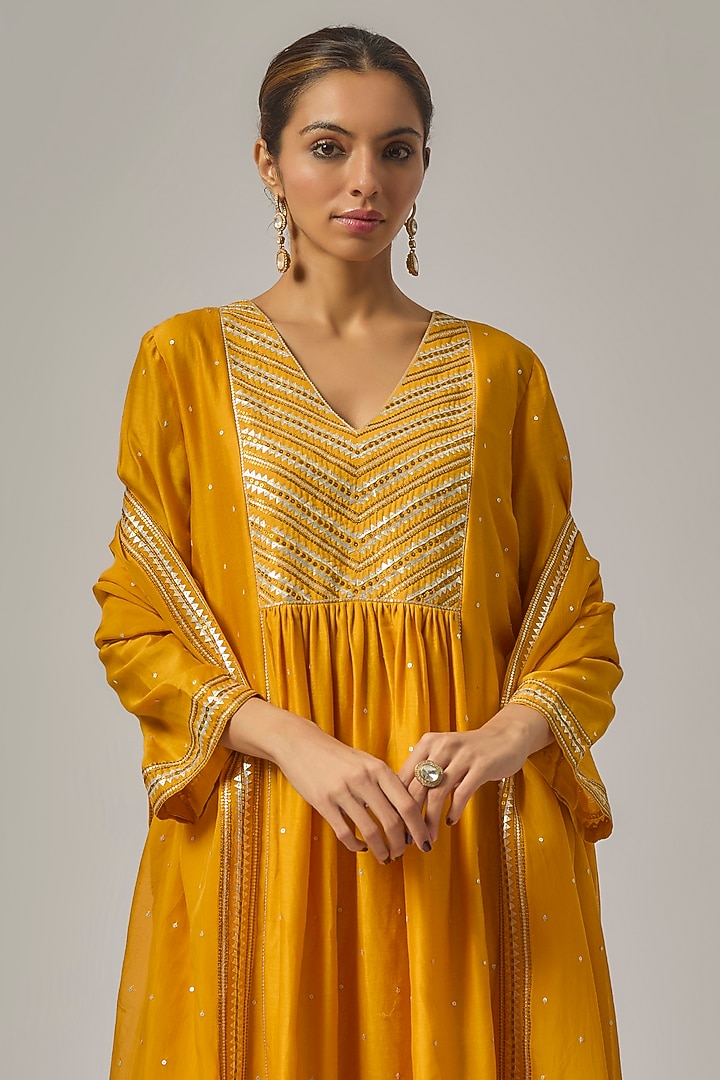 Turmeric Yellow Chanderi Hand Embroidered Kurta Set by Priyal Prakash at Pernia's Pop Up Shop