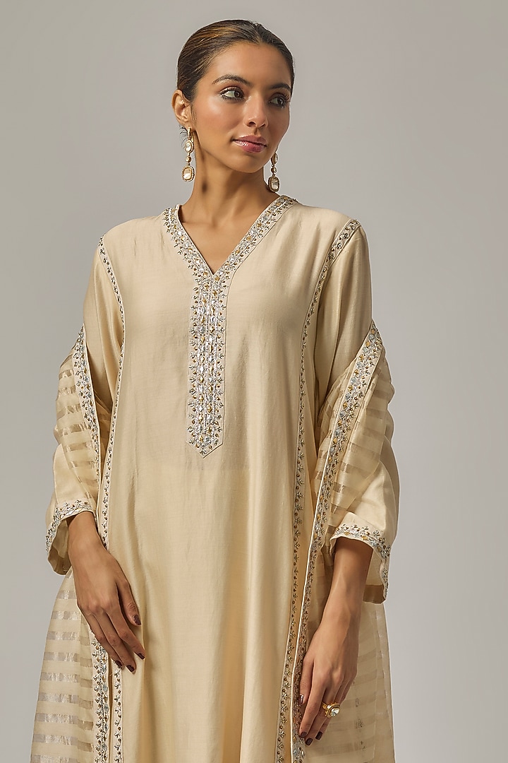 Ivory Chanderi Zardosi Embroidered A-Line Kurta Set by Priyal Prakash at Pernia's Pop Up Shop