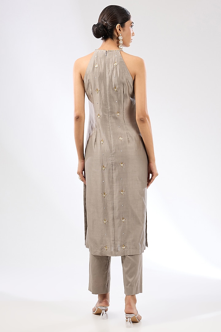 Stone Grey Zari Chanderi Zardosi Embroidered Kurta Set by Priyal Prakash at Pernia's Pop Up Shop