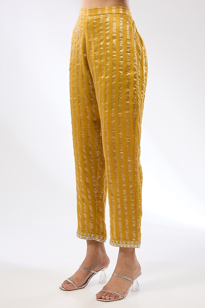 Mustard Zari Chanderi Zardosi Embroidered Kurta Set by Priyal Prakash at Pernia's Pop Up Shop