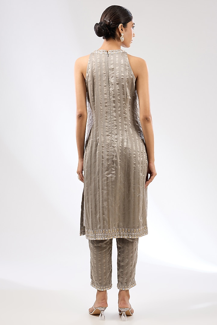 Stone Grey Zari Chanderi Zardosi Embroidered Kurta Set by Priyal Prakash at Pernia's Pop Up Shop