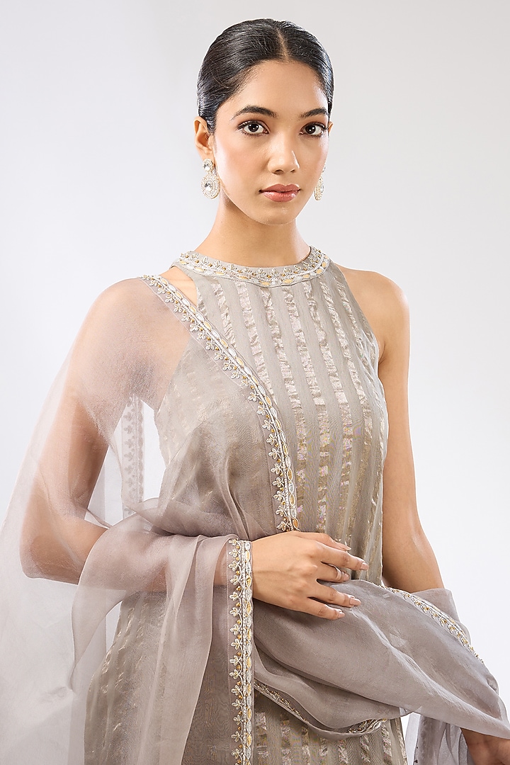 Stone Grey Zari Chanderi Zardosi Embroidered Kurta Set by Priyal Prakash at Pernia's Pop Up Shop
