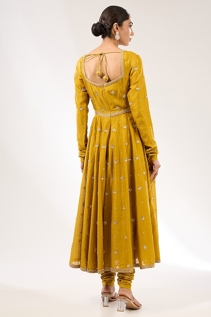 Mustard Chanderi Zardosi Embroidered Wedding Anarkali Set by Priyal Prakash at Pernia's Pop Up Shop