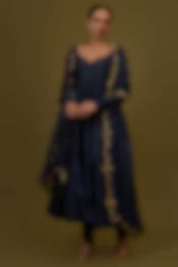 Navy Blue Chanderi Embroidered Anarkali Set by Priyal Prakash at Pernia's Pop Up Shop