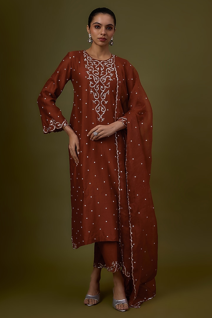 Rust Chanderi Embroidered Kurta Set by Priyal Prakash at Pernia's Pop Up Shop