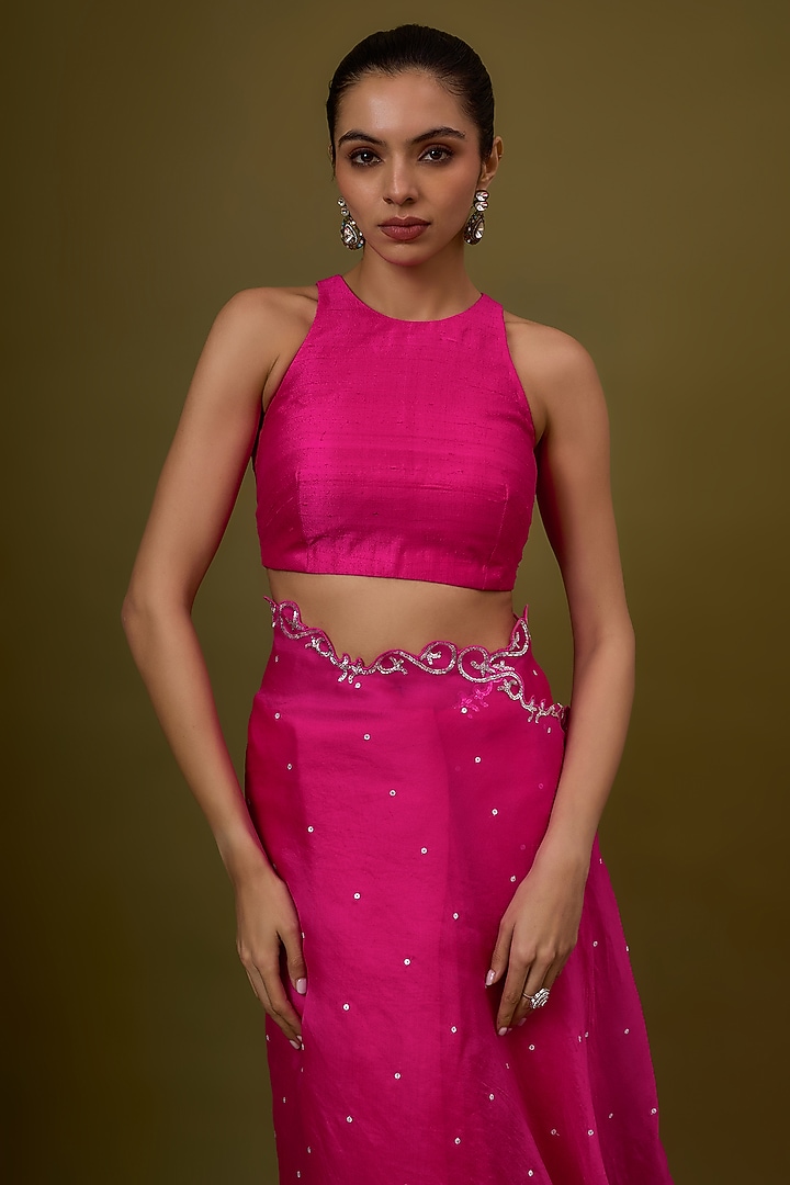 Magenta Silk Organza Scalloped Embroidered Party Wear Saree Set by Priyal Prakash at Pernia's Pop Up Shop