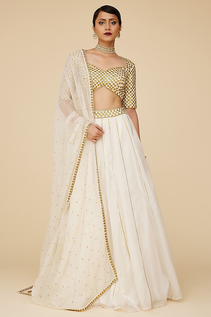 Ivory Organza Aari Embroidered Wedding Lehenga Set by Priyal Prakash at Pernia's Pop Up Shop