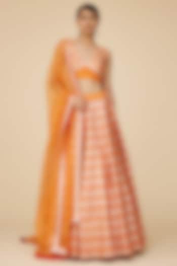 Pumpkin Orange Raw Silk Aari Embroidered Wedding Lehenga Set by Priyal Prakash at Pernia's Pop Up Shop