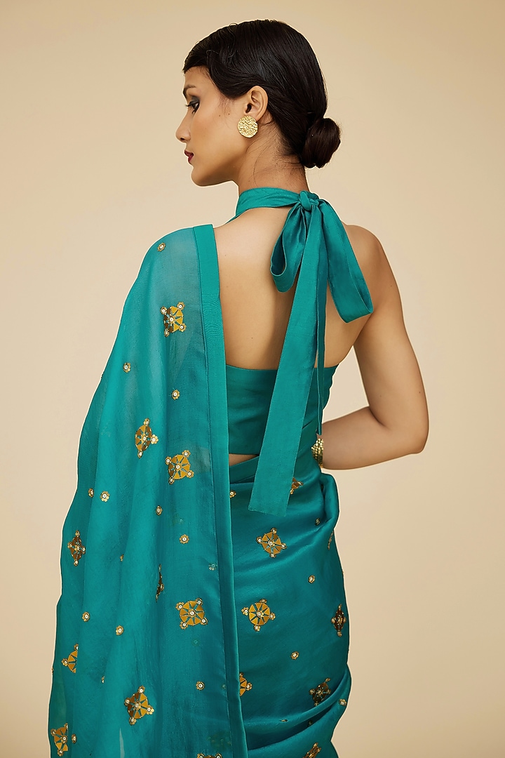Teal Blue Silk Organza Aari Embroidered Party Wear Saree Set by Priyal Prakash at Pernia's Pop Up Shop